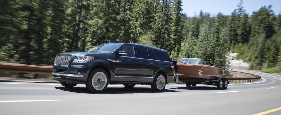 2022 Lincoln Navigator_Flight Blue Reserve_08.jpg