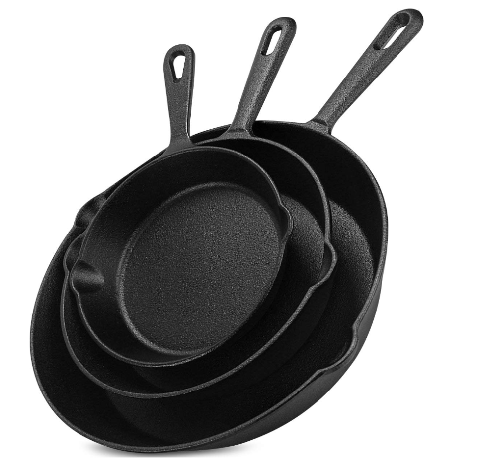 You Can Get a Set of 3 Pre-Seasoned Cast Iron Skillets for Just $25