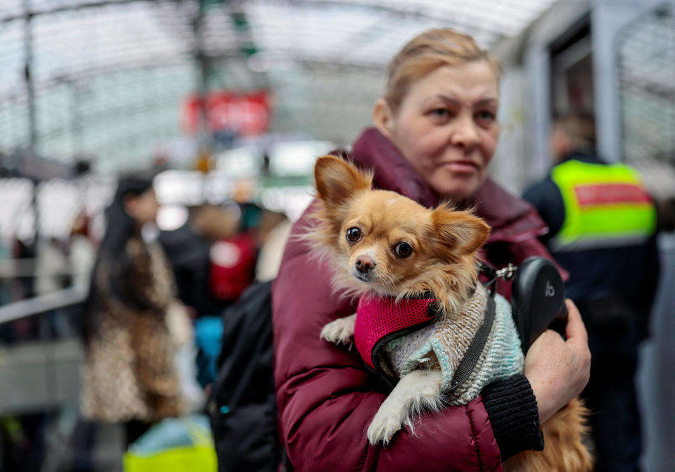 Image: Ukrainian refugees arrive in Berlin (Hannibal Hanschke / Reuters)