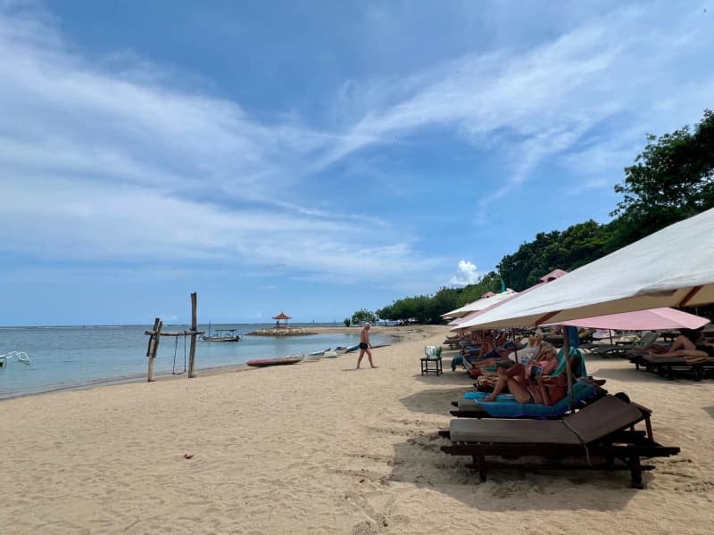 Roughly a third of all of Indonesia's tourists end up in Bali, while many struggle to make it beyond this beach destination. A new flight connection to Manado, a city on the island of Sulawesi and a popular diving spot, is set to change that. Carola Frentzen/dpa