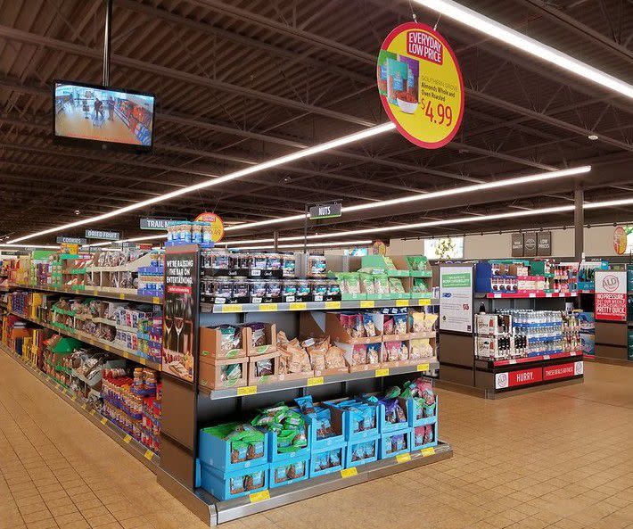 A look at the most recent Aldi store design. This store was remodeled in 2017 and reopened after being closed for renovation on June 30th, 2017. The exterior looks the same as other newer Aldi stores, but the interior is very different.