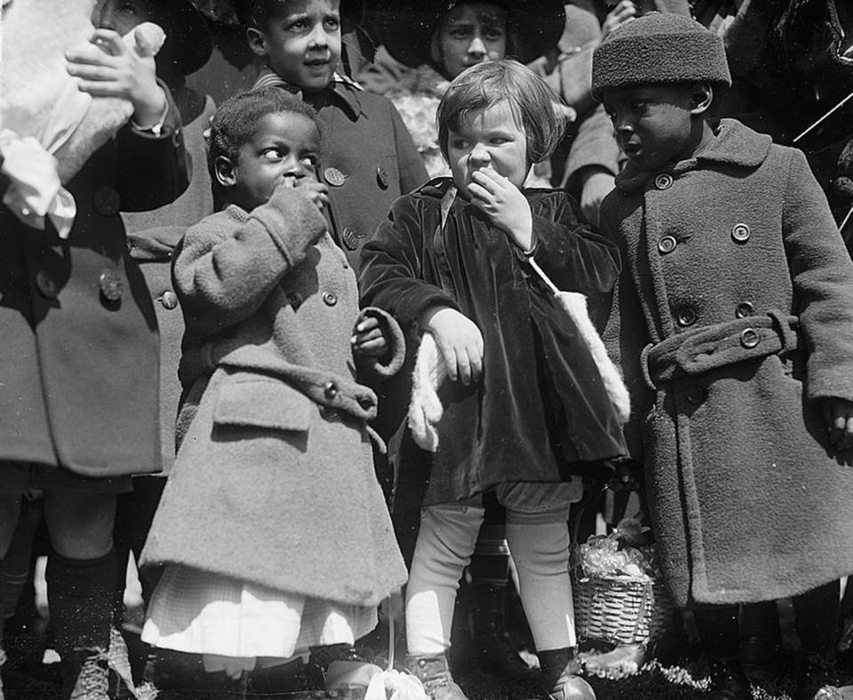 <p>Children at the 1923 White House Easter Egg Roll. </p>