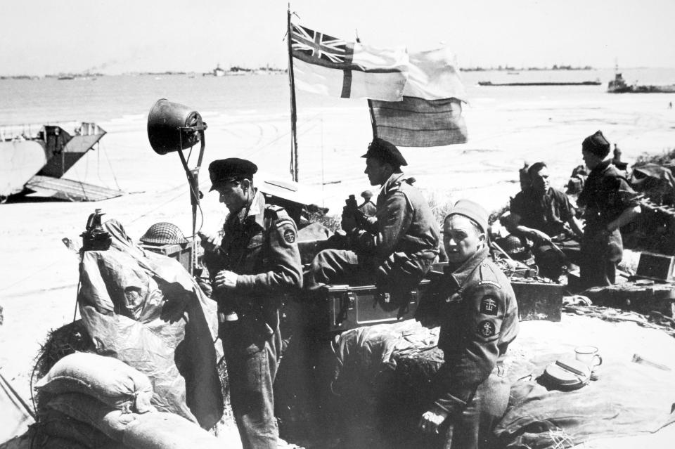 Royal Navy commandos in Normandy - Military Images/Alamy