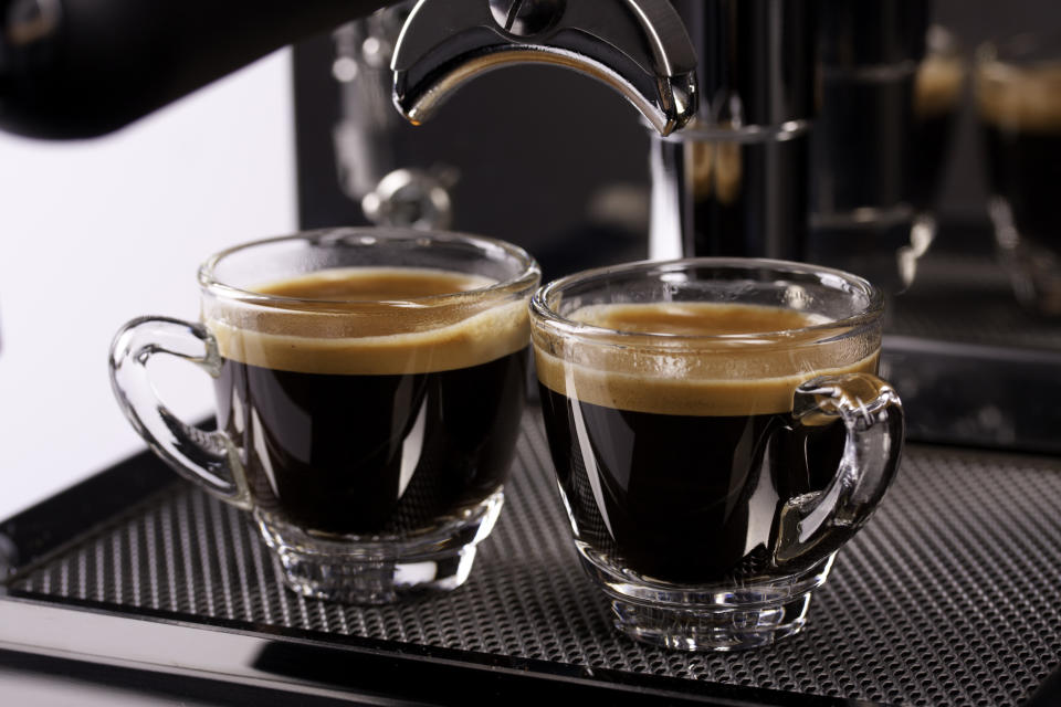 Der Espresso dient als Grundlage für viele Kaffee-Varianten. (Foto: Getty Images)