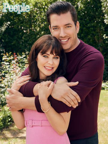 <p><a href="https://www.instagram.com/samidrasin/" data-component="link" data-source="inlineLink" data-type="externalLink" data-ordinal="1">Sami Drasin</a></p> Zooey Deschanel and Jonathan Scott photographed at their home in Los Angeles, CA