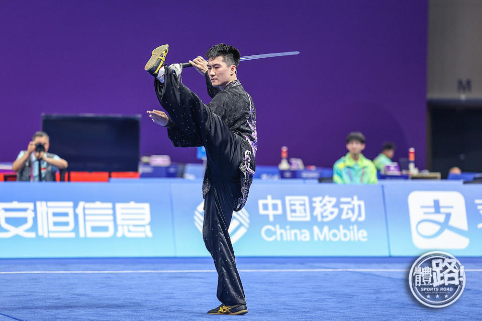 中國的高浩楠於男子太極拳太極劍全能奪冠。