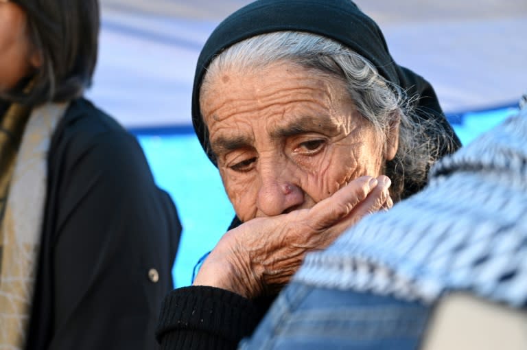 L'Arménienne Lena Ghardachian participe à une manifestation bloquant une route à l'extérieur de la ville de Tavush, à environ 10 km de la frontière avec l'Azerbaïdjan, le 25 avril 2024 (KAREN MINASYAN)