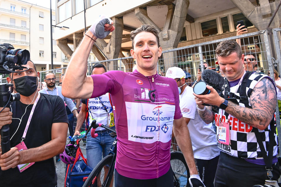 In 2022, Arnaud Démare won three stages and the points jersey