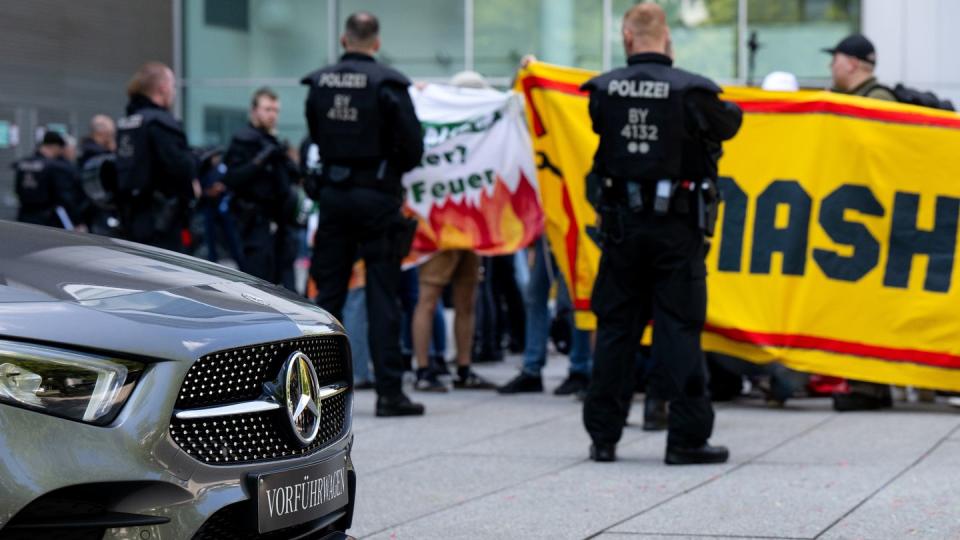 Auch dieses Jahr wird die IAA wieder von Protesten begleitet. (Bild: dpa)