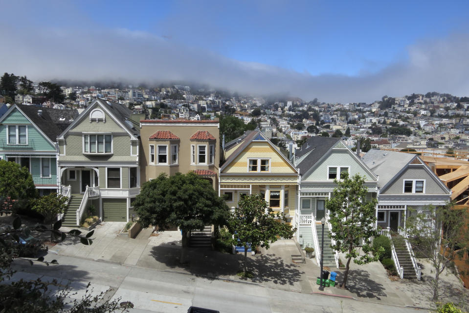 <p>Platz 1, San Francisco<br>San Francisco landet an der Spitze. Ohne Frage ist die Stadt das Epizentrum für Technik, von der umfangreichen Start-up-Kultur über die Venture Capital-Szene bis zur hohen Anzahl an Designern und Progammierern. </p>