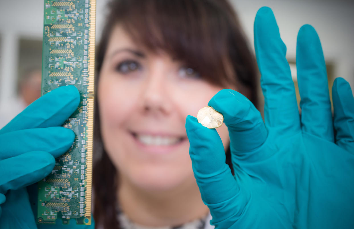 The Royal Mint unveils world's first technology to recover gold from electronic waste. Photo: Royal Mint