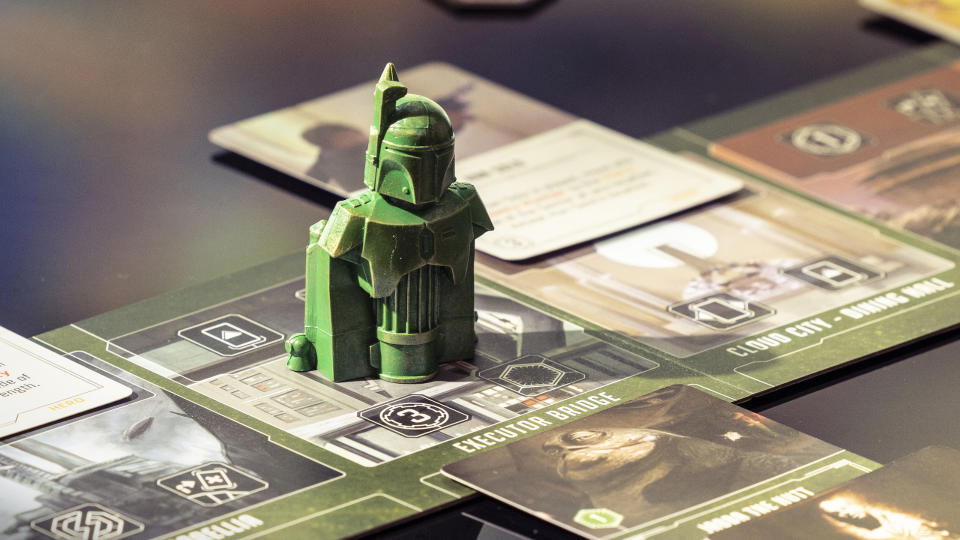 Star Wars Villainous: Scum and Villainy movers and components