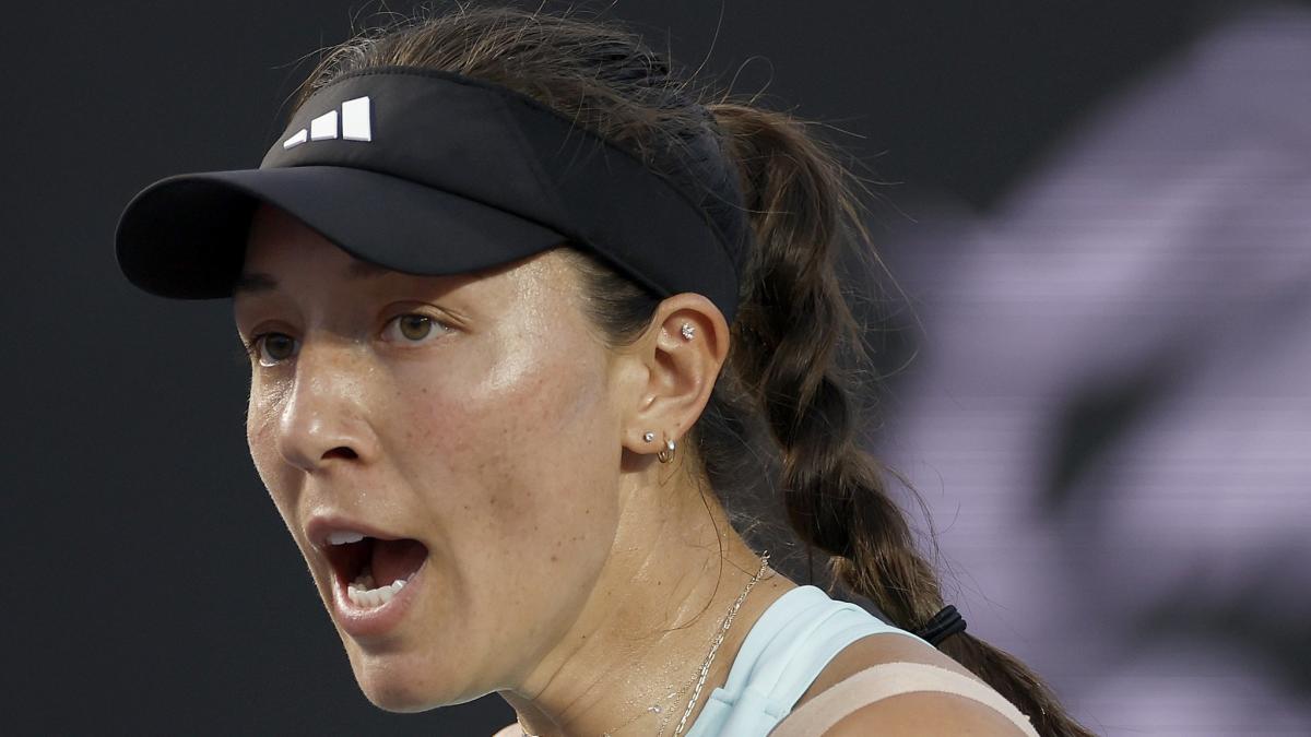 Jessica Pegula beats No. 1 Aryna Sabalenka at the WTA Finals and clinches a  spot in the semis - The San Diego Union-Tribune