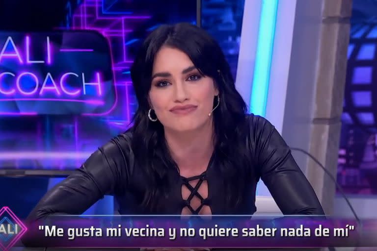 Lali Espósito le dijo al televidente que es un acosador