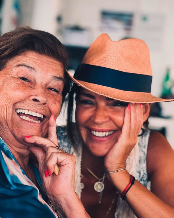 Olga con su madre en una imagen de archivo