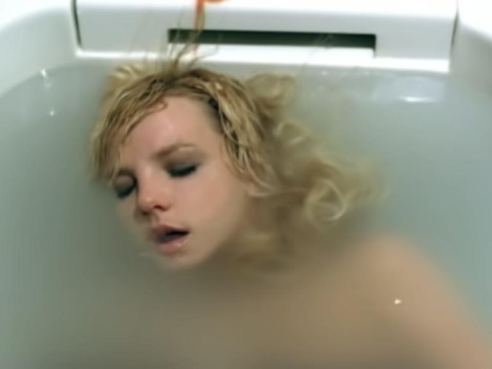 Britney Spear Everytime bathtub music video scene