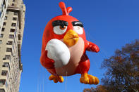 <p>The Angry Birds’ Red could be up to no good with an egg in his right hand on Central Park West in the 91st Macy’s Thanksgiving Day Parade in New York, Nov. 23, 2017. (Photo: Gordon Donovan/Yahoo News) </p>