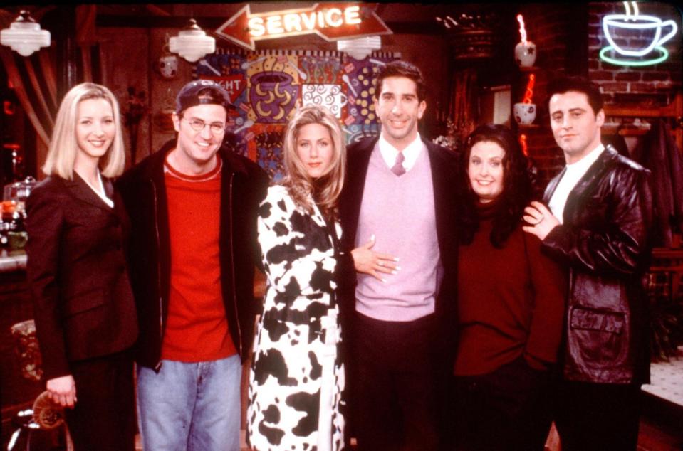 Lisa Kudrow, Matthew Perry, Jennifer Aniston, David Schwimmer, Courteney Cox and Matt Leblanc are pictured in a promotional shot for the Friends season six episode 