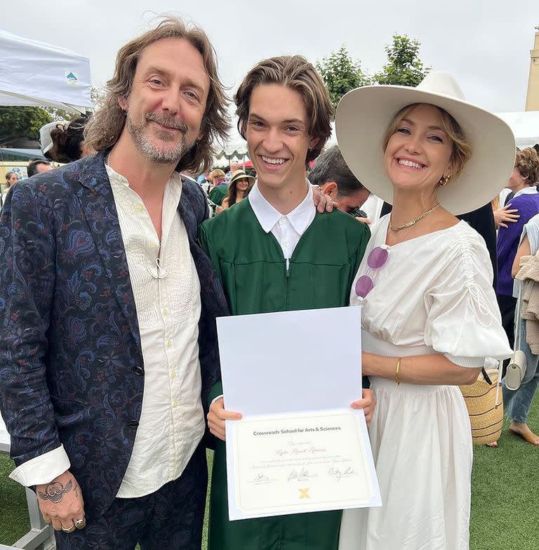 Kate Hudson junto al padre de su hijo Ryder, Chris Robinson