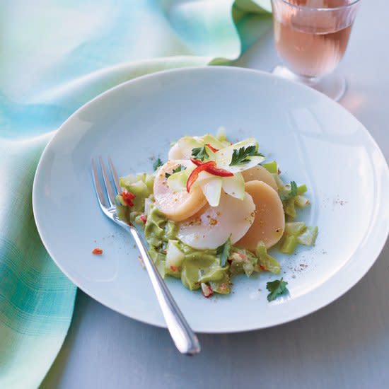 Scallop Rosettes with Avocado and Creamed Tandoori Chayote (45 minutes)