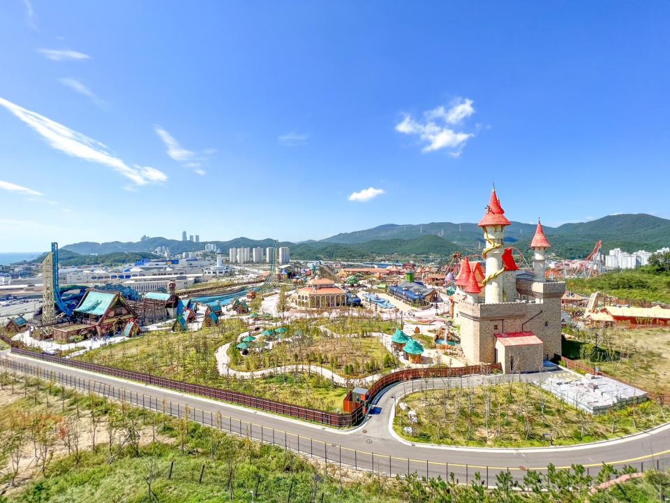 開箱韓國最新遊樂園  釜山樂天世界、 Skyline Luge！變身韓國高校生瘋玩一整天