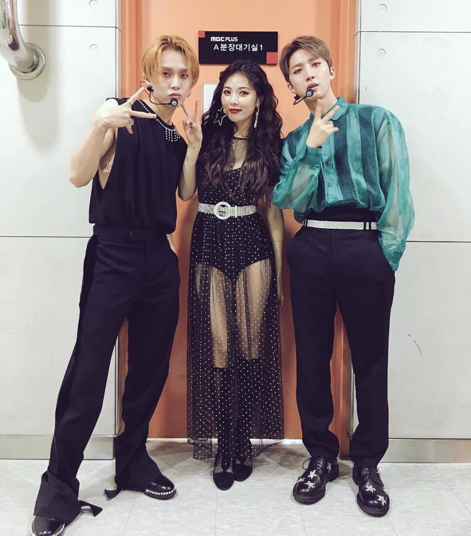 DAWN、泫雅、Hui（左起）曾組Triple H。（圖／翻攝自cube_triple_h IG）