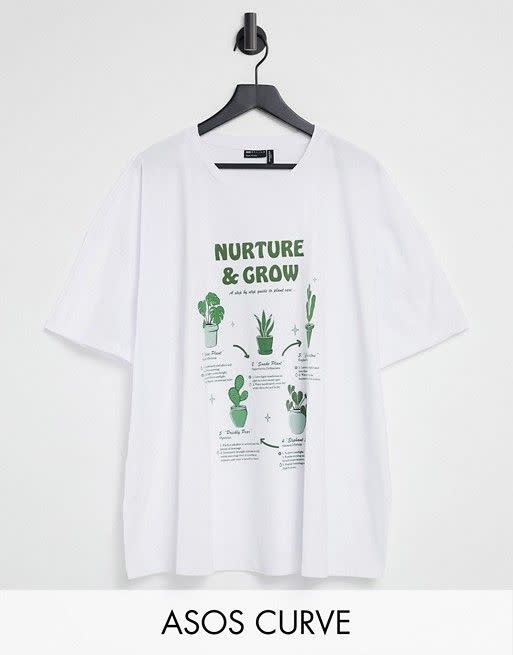 16) Oversized House Plant Print T-Shirt