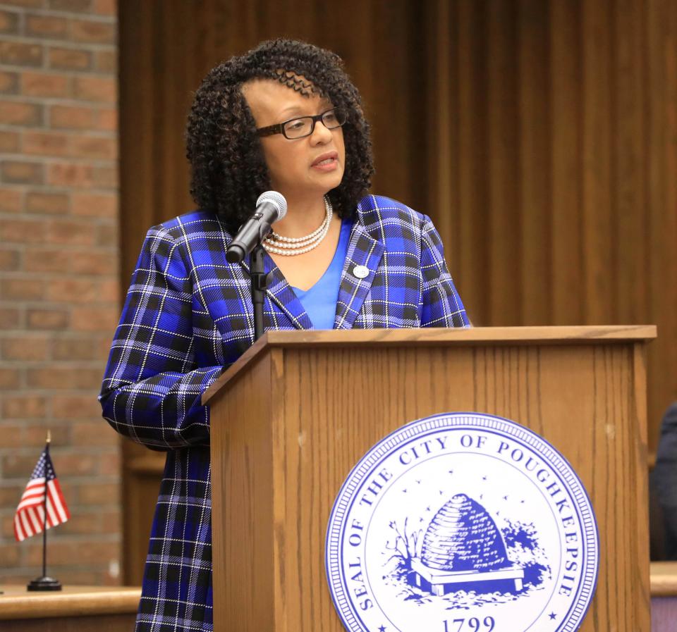 Mayor Yvonne Flowers delivers the State of the City address in the Common Council Chambers at City Hall on March 26, 2024.