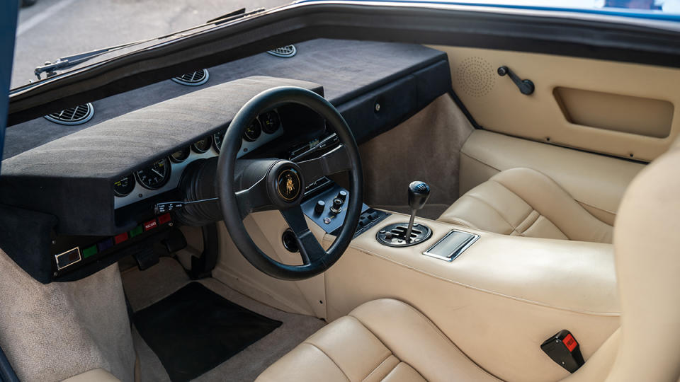 Inside the Lamborghini Countach LP400 “Periscopio”