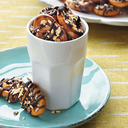 Chocolate-Almond Pretzels