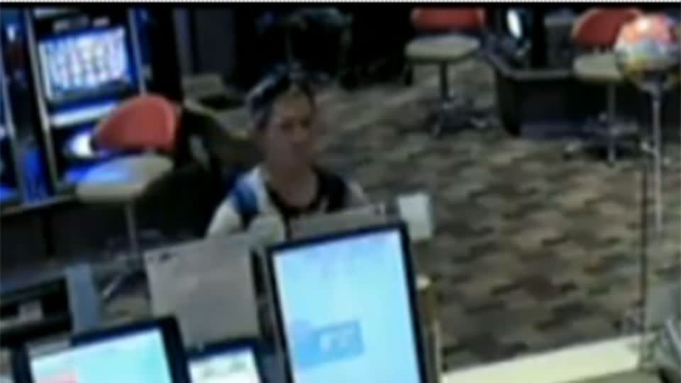 CCTV footage showed a man walking up behind Monica Gleeson and lifting her wallet from her bag at Bentleigh RSL.  Photo Screenshot