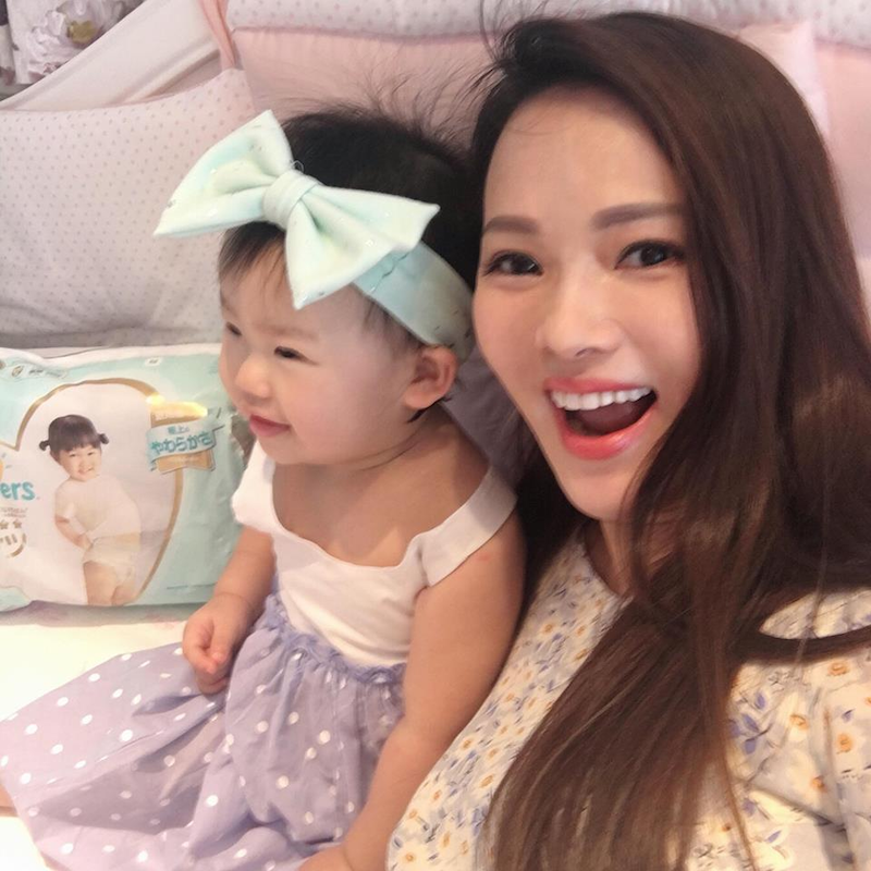 Taiwanese singer Annie Yi has vowed to take cyberbullies on after nasty comments were made against her daughter three-year-old daughter Milly. — Picture via Facebook annieyi201234