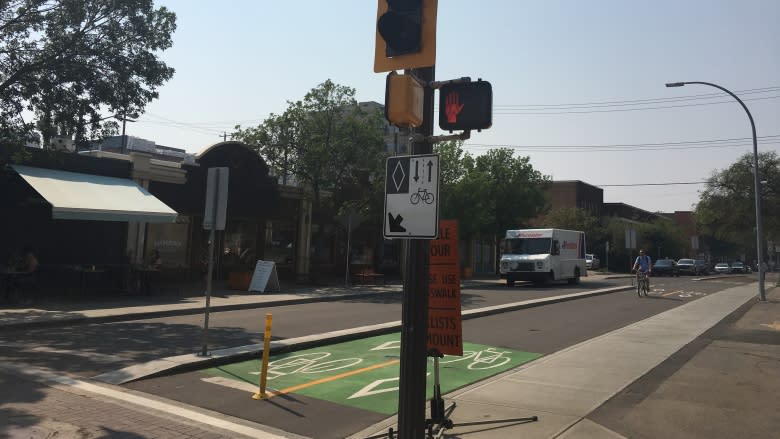 Edmonton's 109th Street still on the table for possible protected bike lane