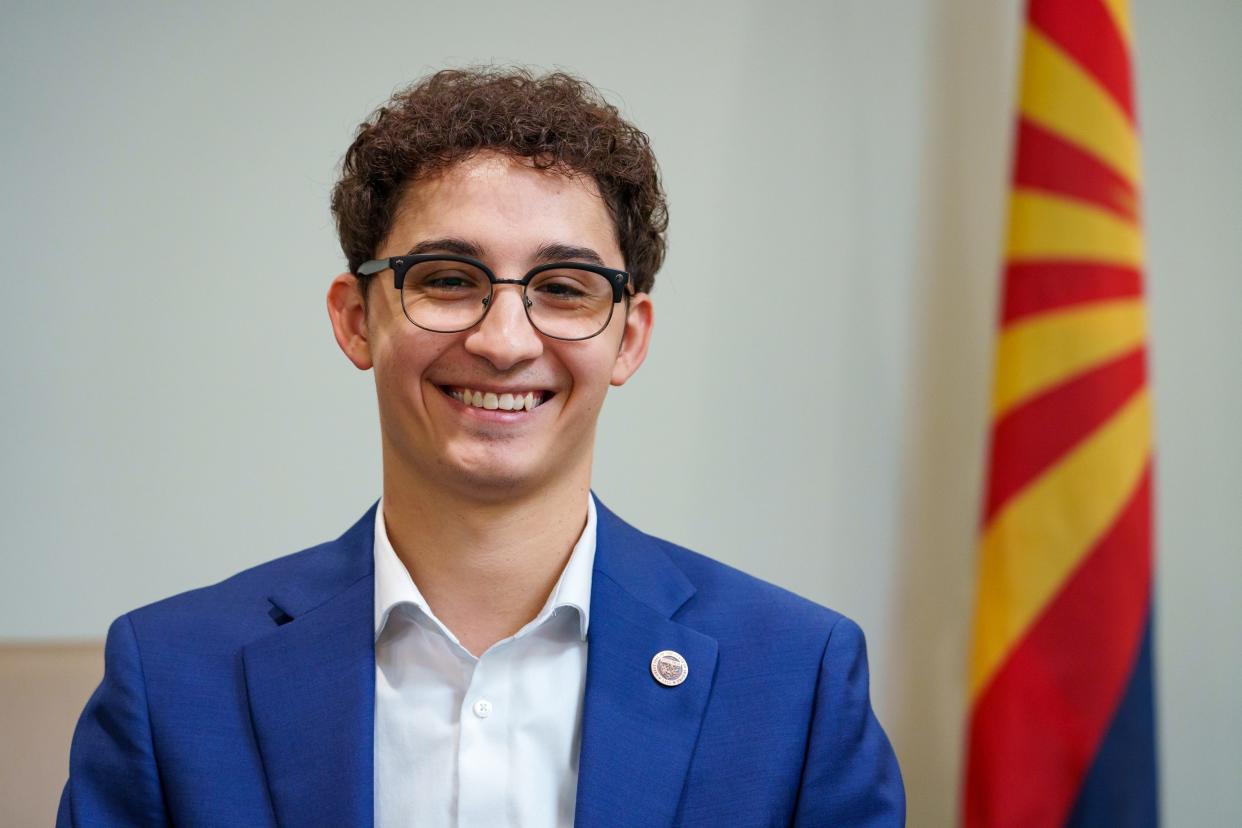 Armando Montero es el jefe de la Junta Escolar del Distrito Escolar Tempe Union High School.