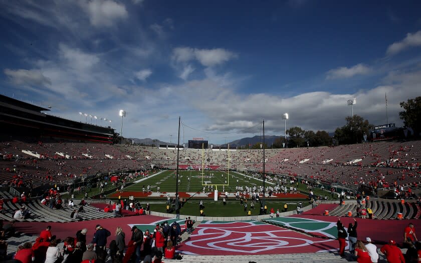 PASADENA, CALIF. - JAN. 1, 2022. Ohio State and Utah fans takes their seats.