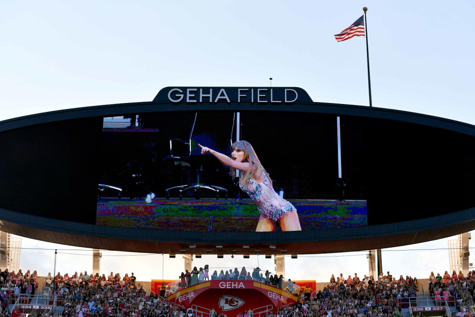 Night Two Of Taylor Swift | The Eras Tour - Kansas City, MO (Fernando Leon/TAS23 / Getty Images for TAS Rights Mana)