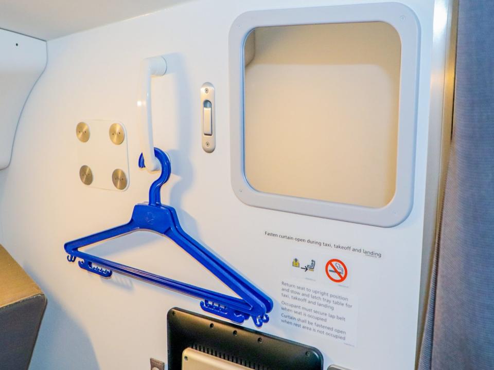 Boeing 787 Dreamliner Crew Rest Area — Airplane Secrets Dubai Airshow 2021