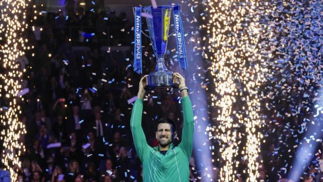 ATP Finals: Sinner defronta Djokovic na final em modo invencível