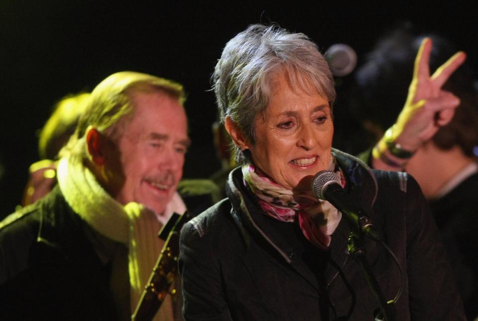 Baez with former Czech president Václav Havel at a concert in Prague to commemorate the 20th anniversary of the Velvet Revolution, in November 2009 (Getty)