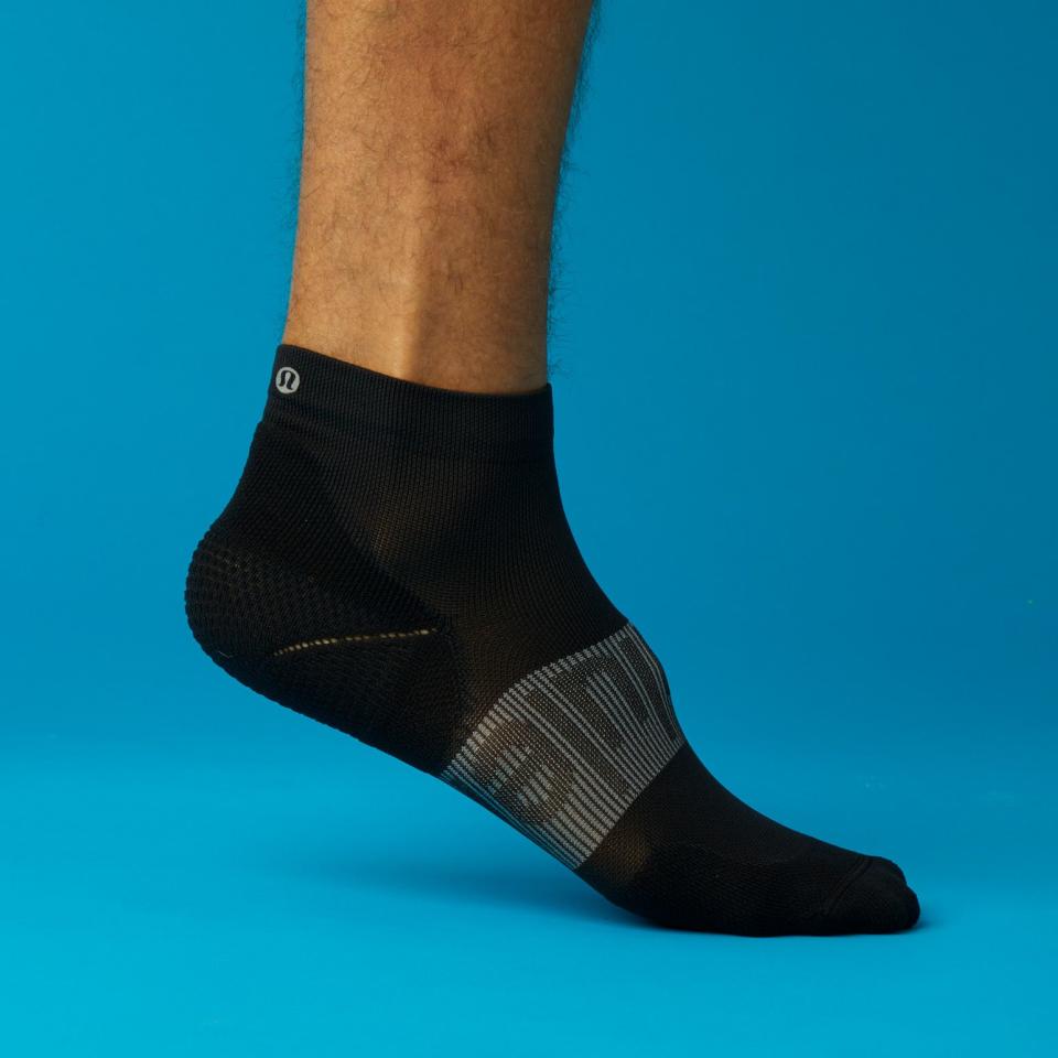 <p><a href="https://go.redirectingat.com?id=74968X1596630&url=https%3A%2F%2Fshop.lululemon.com%2Fp%2Fmen-socks%2FPower-Stride-Ankle-Sock-3-Pack-M%2F_%2Fprod10641778%3Fcid%3DGoogle_PMAX_US_NAT_EN_M_Hybrid_Men-Everything-Else_OMNI_GEN_Y23_ag-%26color%3D0001%26gad_source%3D1%26gclid%3DCjwKCAjwr7ayBhAPEiwA6EIGxLvagVnIx2s5lBIZmj-ukdoJbt9S9l4fOYMOVjzmNwXc0eE44WA0LxoCV2AQAvD_BwE%26gclsrc%3Daw.ds%26locale%3Den_US%26sl%3DUS%26sz%3DL&sref=https%3A%2F%2Fwww.menshealth.com%2Ffitness%2Fg61057800%2Fbest-running-socks-for-men%2F" rel="nofollow noopener" target="_blank" data-ylk="slk:Shop Now;elm:context_link;itc:0;sec:content-canvas" class="link ">Shop Now</a></p><p> Power Stride Ankle Socks 3 Pack</p><p>$38.00</p><span class="copyright">eli schmidt</span>