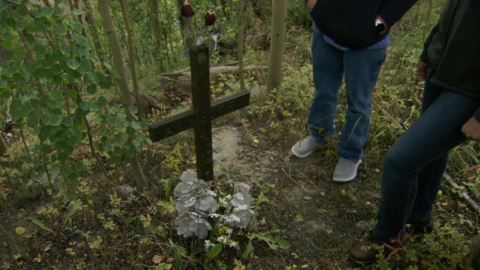 Annette Schnee's sisters and brother visited where the young women were murdered and to thank Bobbie Jo Oberholtzer. Police have always credited Bobbie Jo with fighting back enough to draw that blood that would lead directly to their killer. / Credit: CBS News