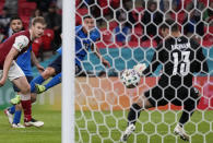 Italy's Matteo Pessina, third from left, scores his side's second goal during the Euro 2020 soccer championship round of 16 match between Italy and Austria at Wembley stadium in London, Saturday, June 26, 2021. (AP Photo/Frank Augstein, Pool)