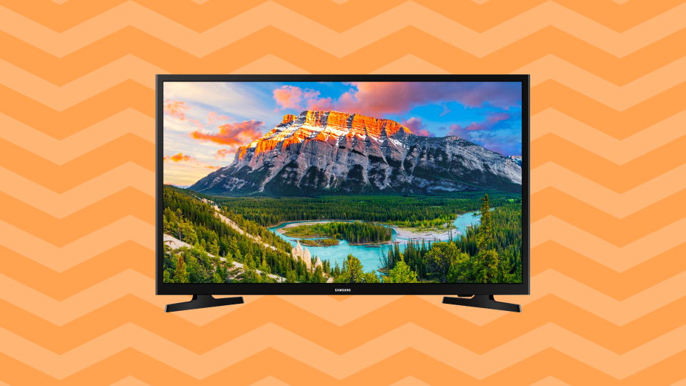 Save $130 on this Samsung 32-inch Class Full HD Smart LED TV (UN32N5300). (Photo: Walmart)