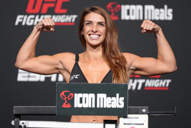 Mackenzie Dern - Post training beach time in my