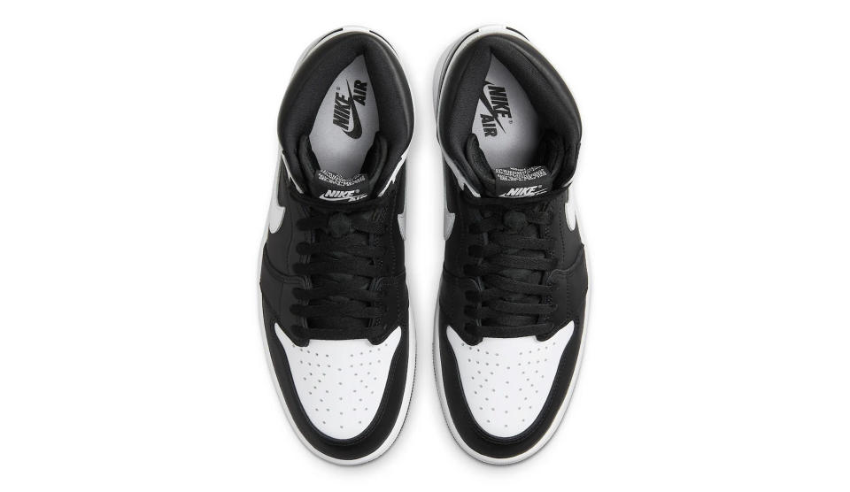 Air Jordan 1 High Black White 2024