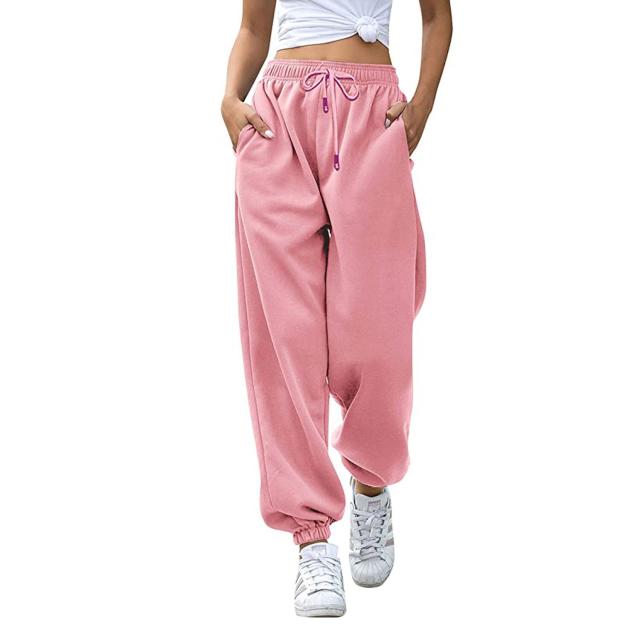 Shoppers Keep Adding These Top-Rated Sweatpants to Their