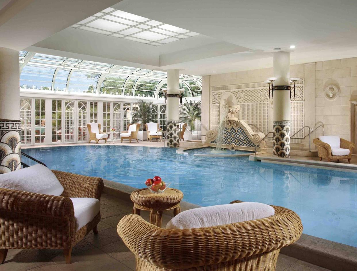 Rome Cavalieri boasts a massive, opulent Ancient Roman-themed spa