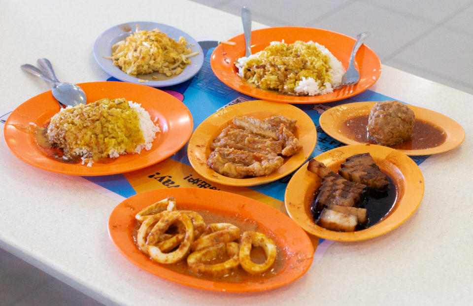 loo's Hainanese curry rice - several dishes