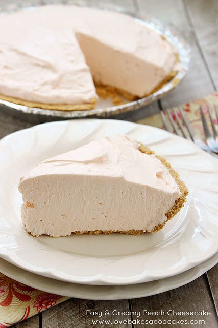 Creamy Peach Cheesecake