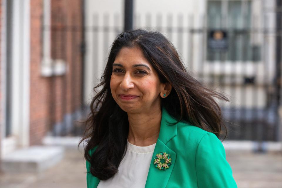 London, England, UK. 19th Sep, 2023. Home Secretary SUELLA BRAVERMAN is seen in Downing Street as cabinet meet, (Credit Image: © Tayfun Salci/ZUMA Press Wire) EDITORIAL USAGE ONLY! Not for Commercial USAGE! Credit: ZUMA Press, Inc./Alamy Live News